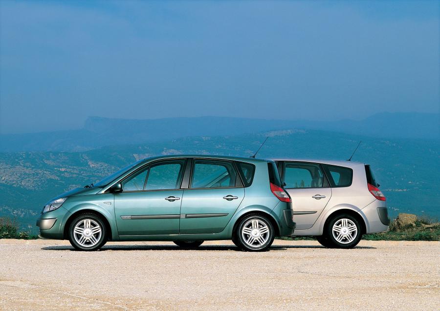  Renault Grand Scenic 2004 года  (фото 46 из 47)